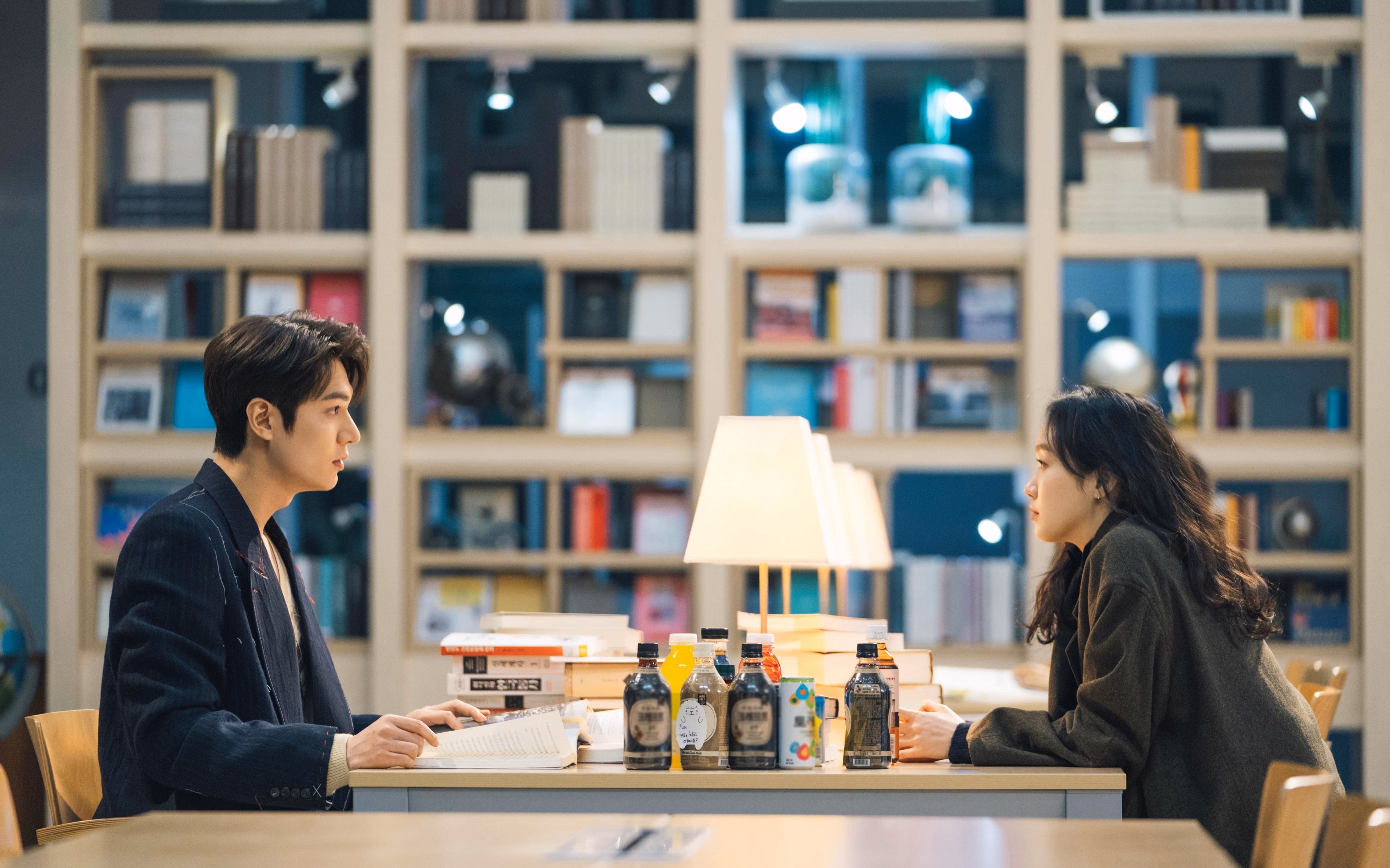 拜仁慕尼黑主场2-1战胜弗赖堡,继续领跑积分榜,拜仁慕尼黑二队名单