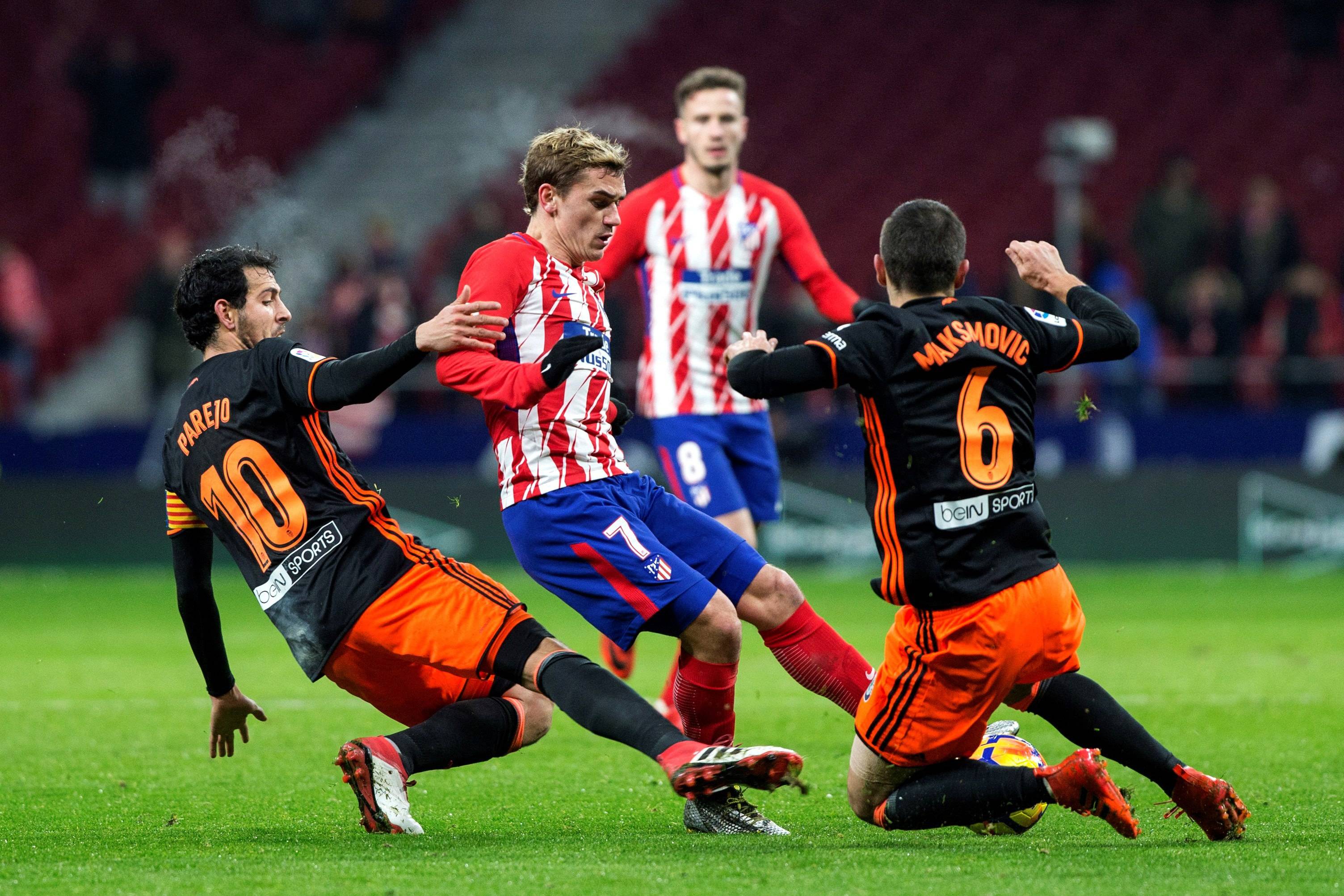 包含"西甲巅峰对决：谁会在这场较量中占据上风？"的词条