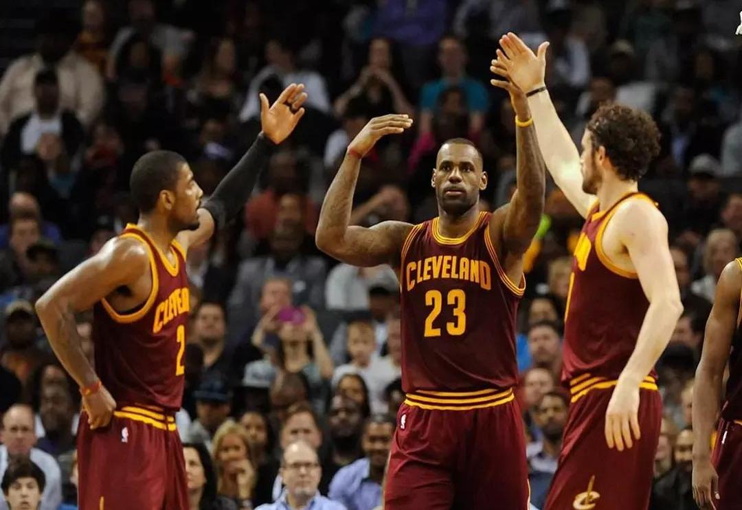 "小球时代的崛起：NBA战术的转变"的简单介绍